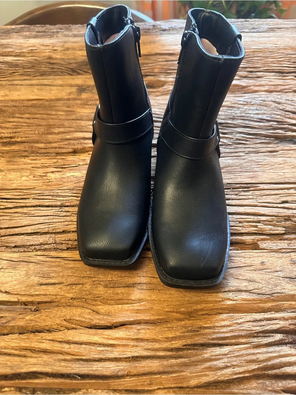 Nordstrom Kids Black Harness Boots - size 1
